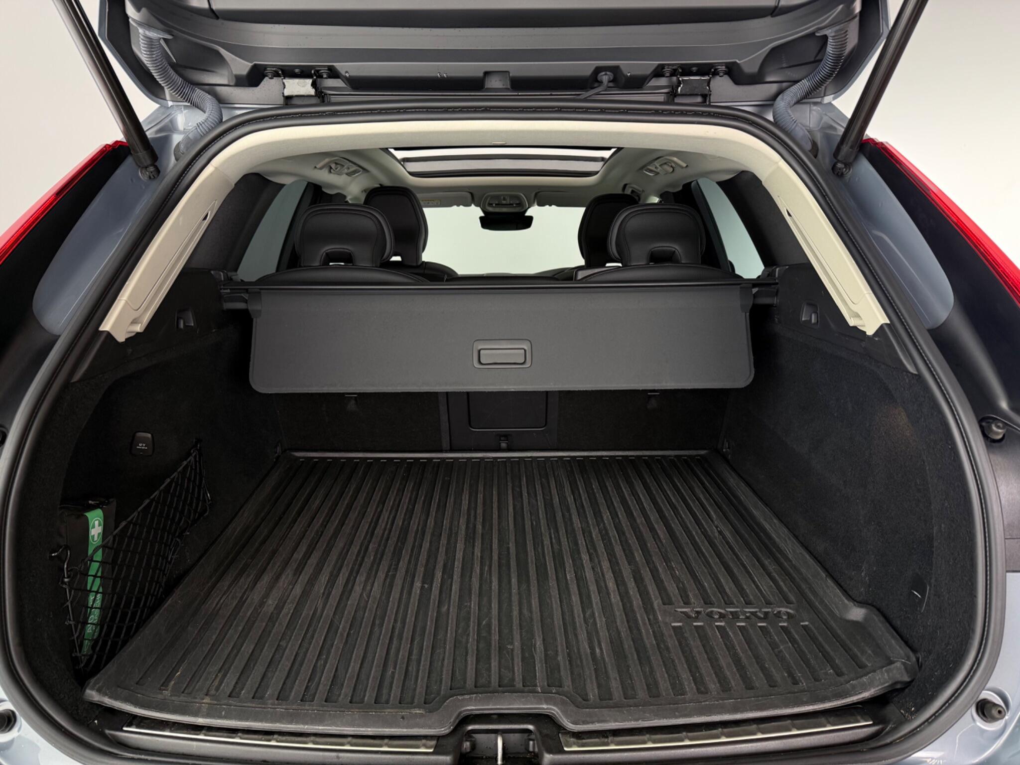 Volvo XC60 view 12