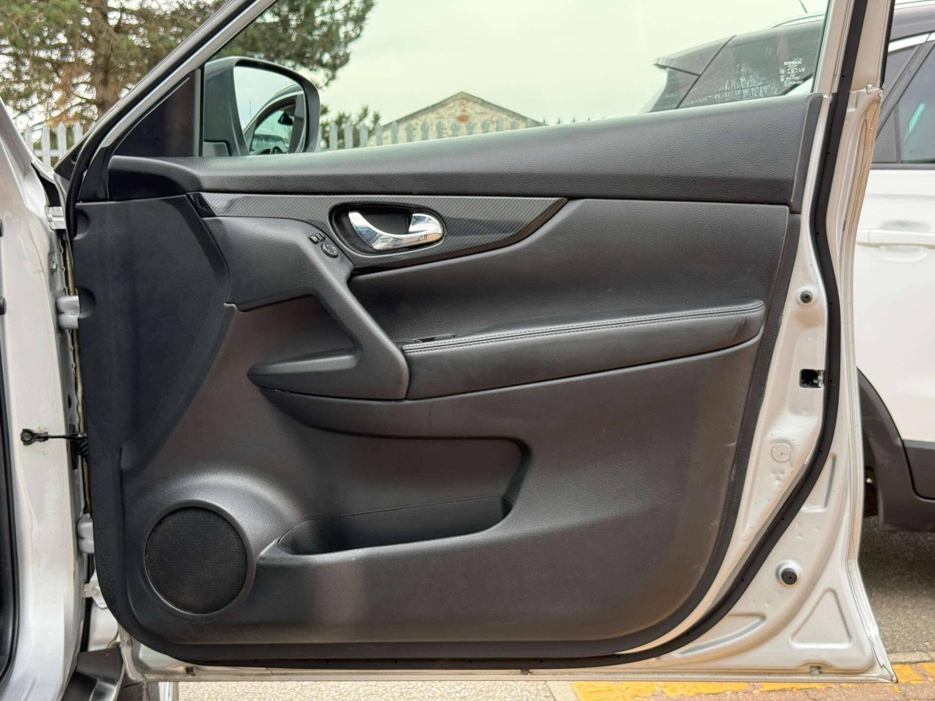 Nissan X-Trail view 42