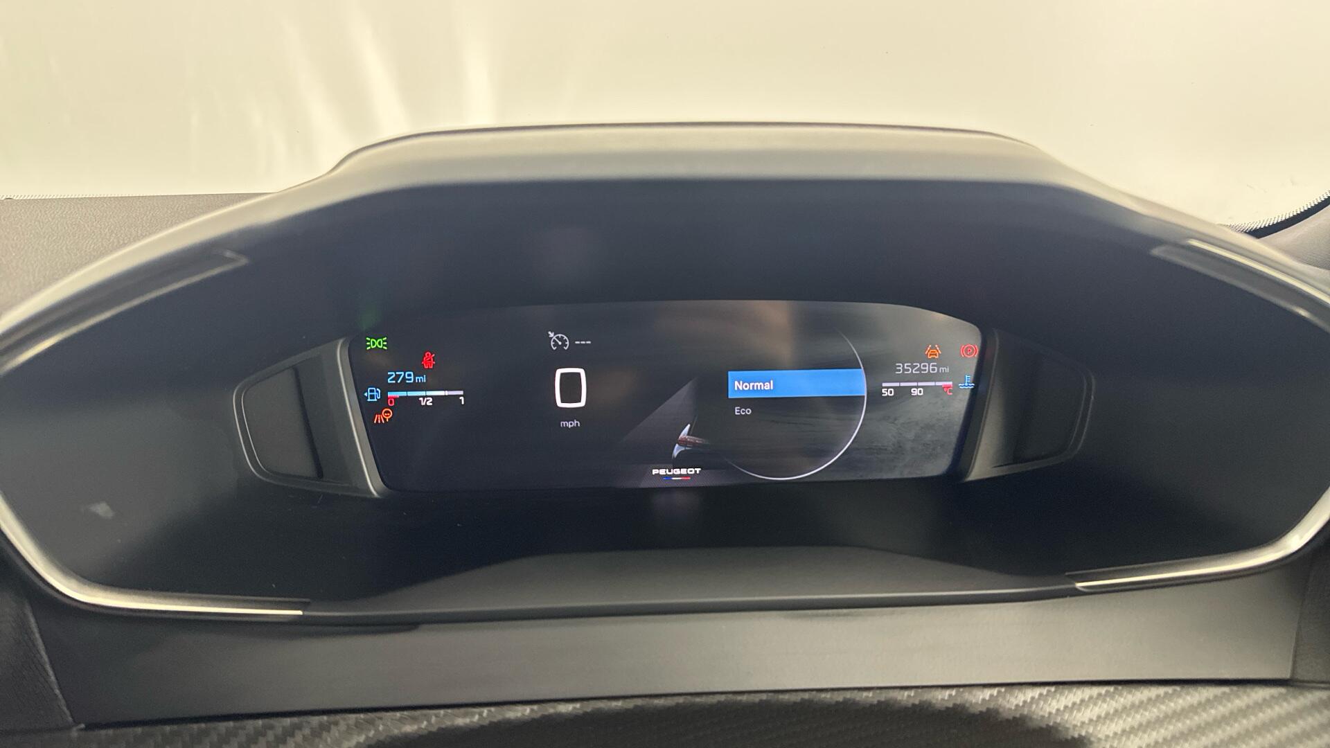 Peugeot 2008 view 32