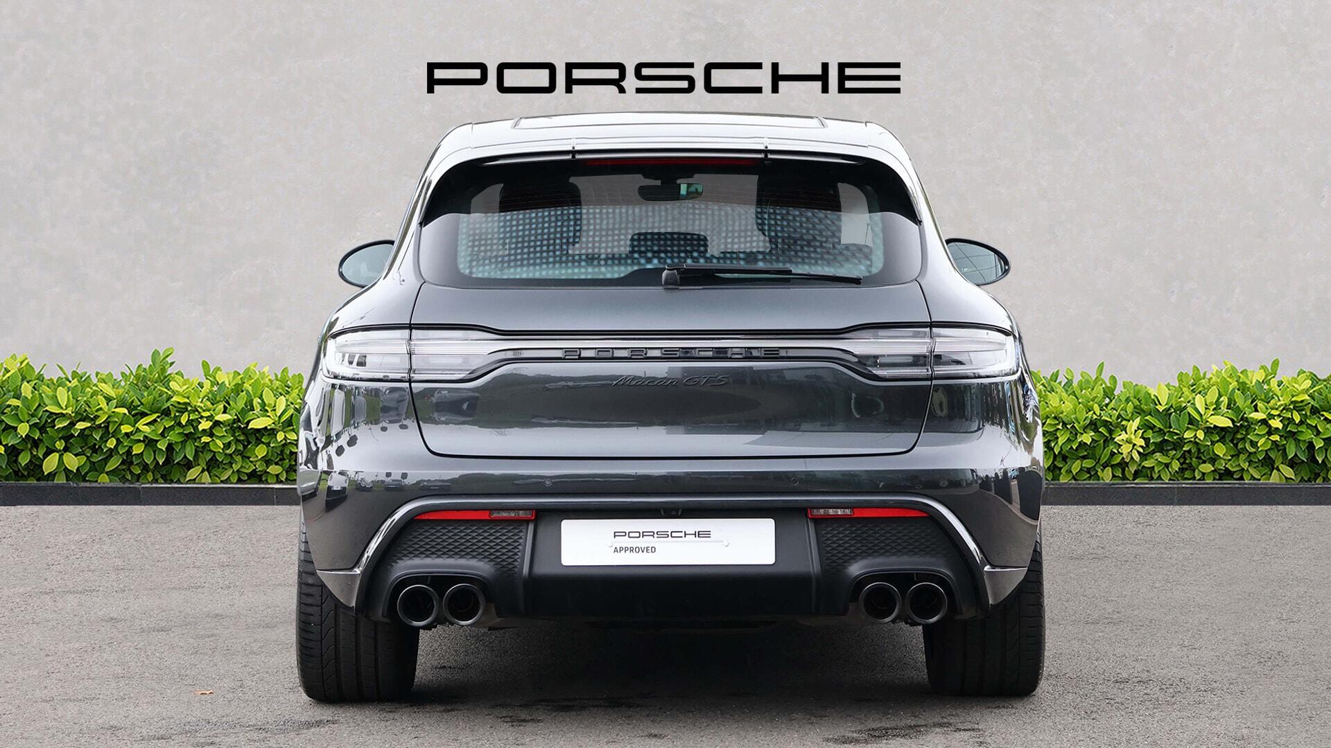Porsche Macan view 6