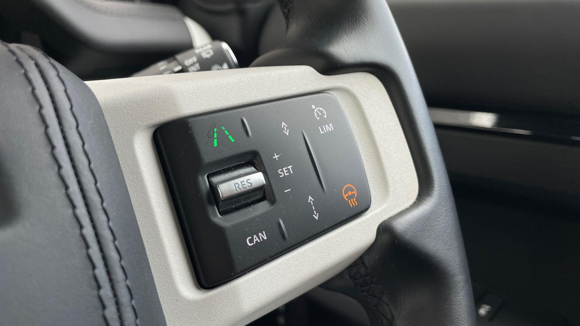 Land Rover Defender view 48
