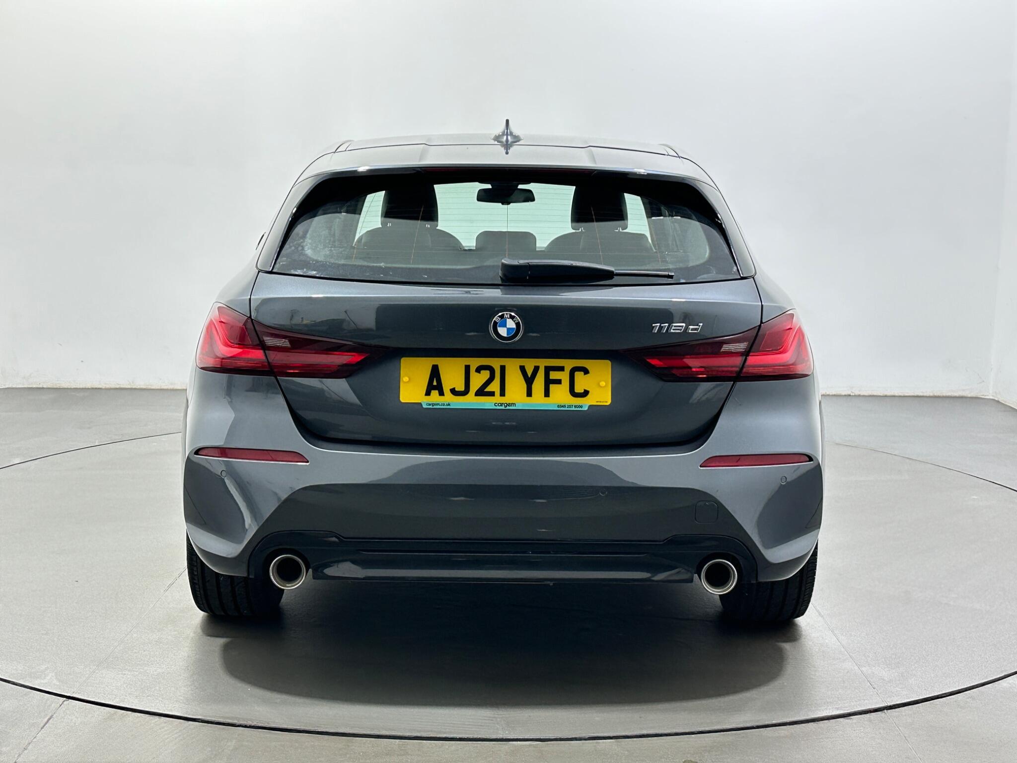 BMW 1 Series view 7