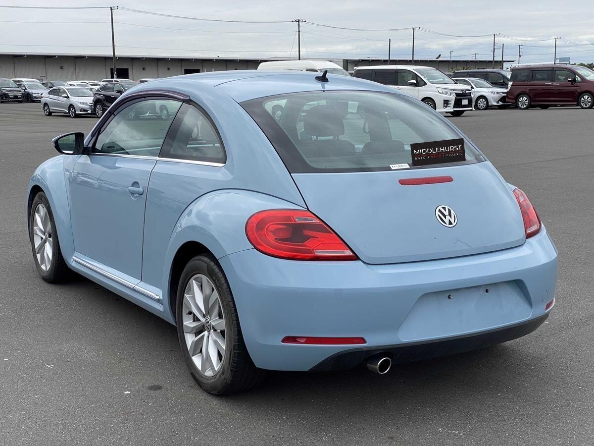 Volkswagen Beetle view 3