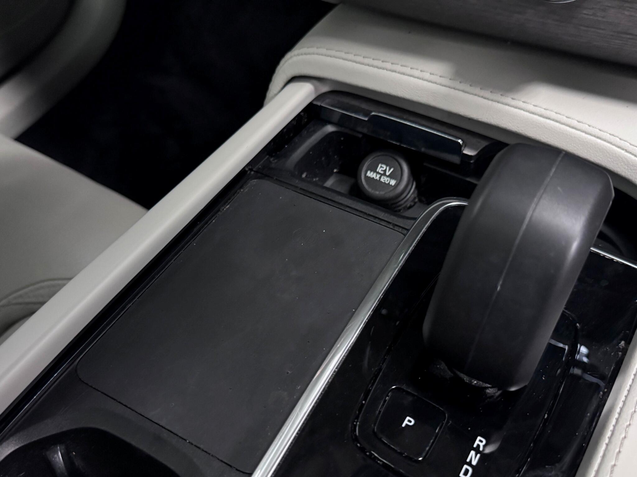 Volvo XC90 view 43