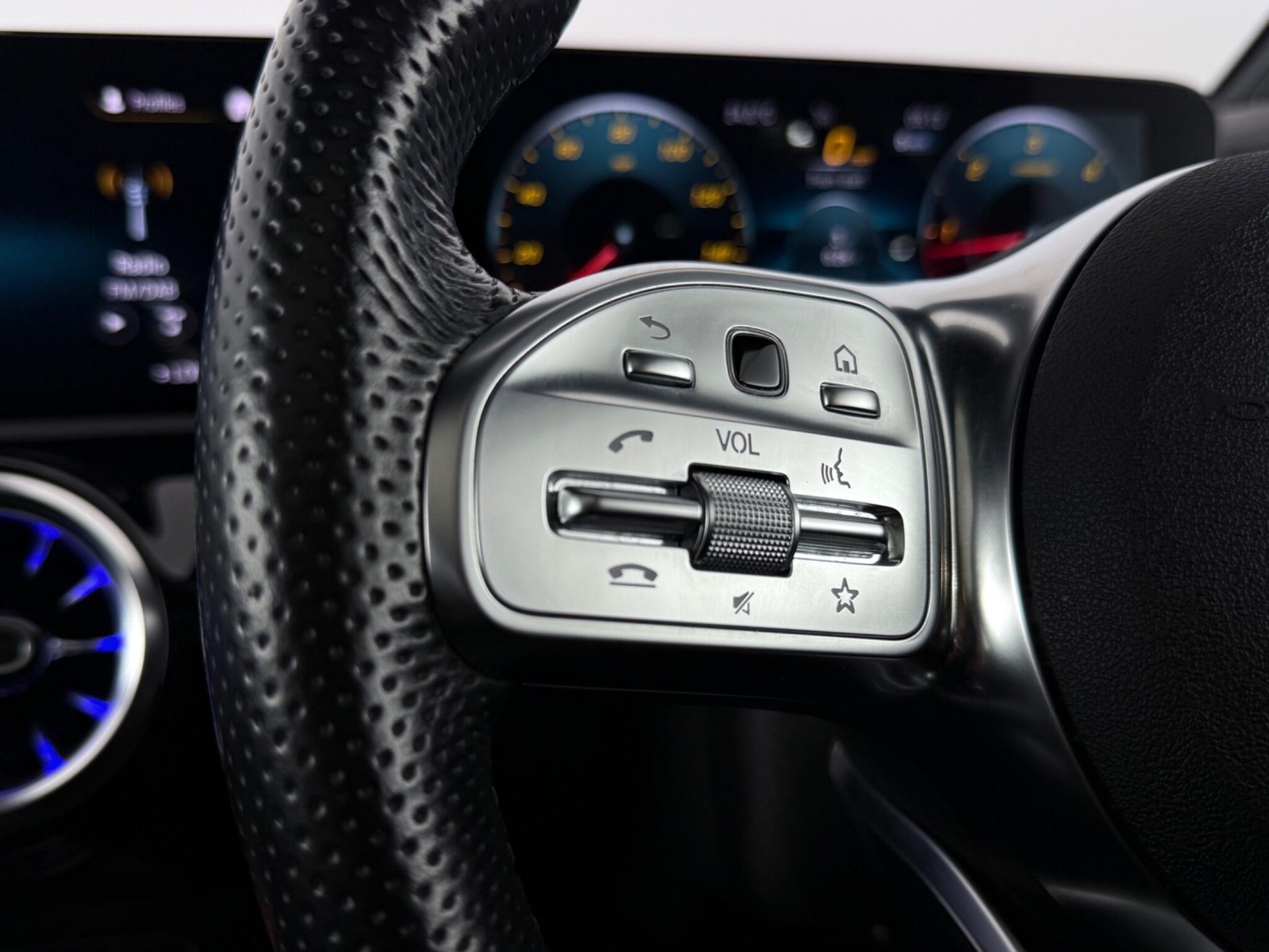 Mercedes-Benz CLA view 14