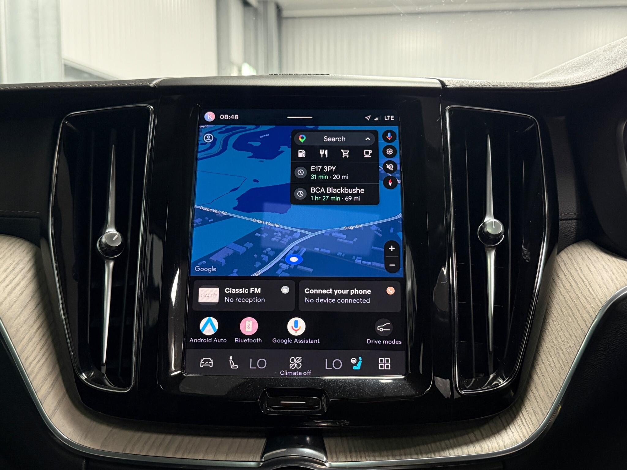Volvo XC60 view 29