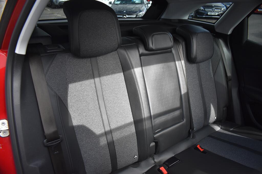 Peugeot 3008 view 32