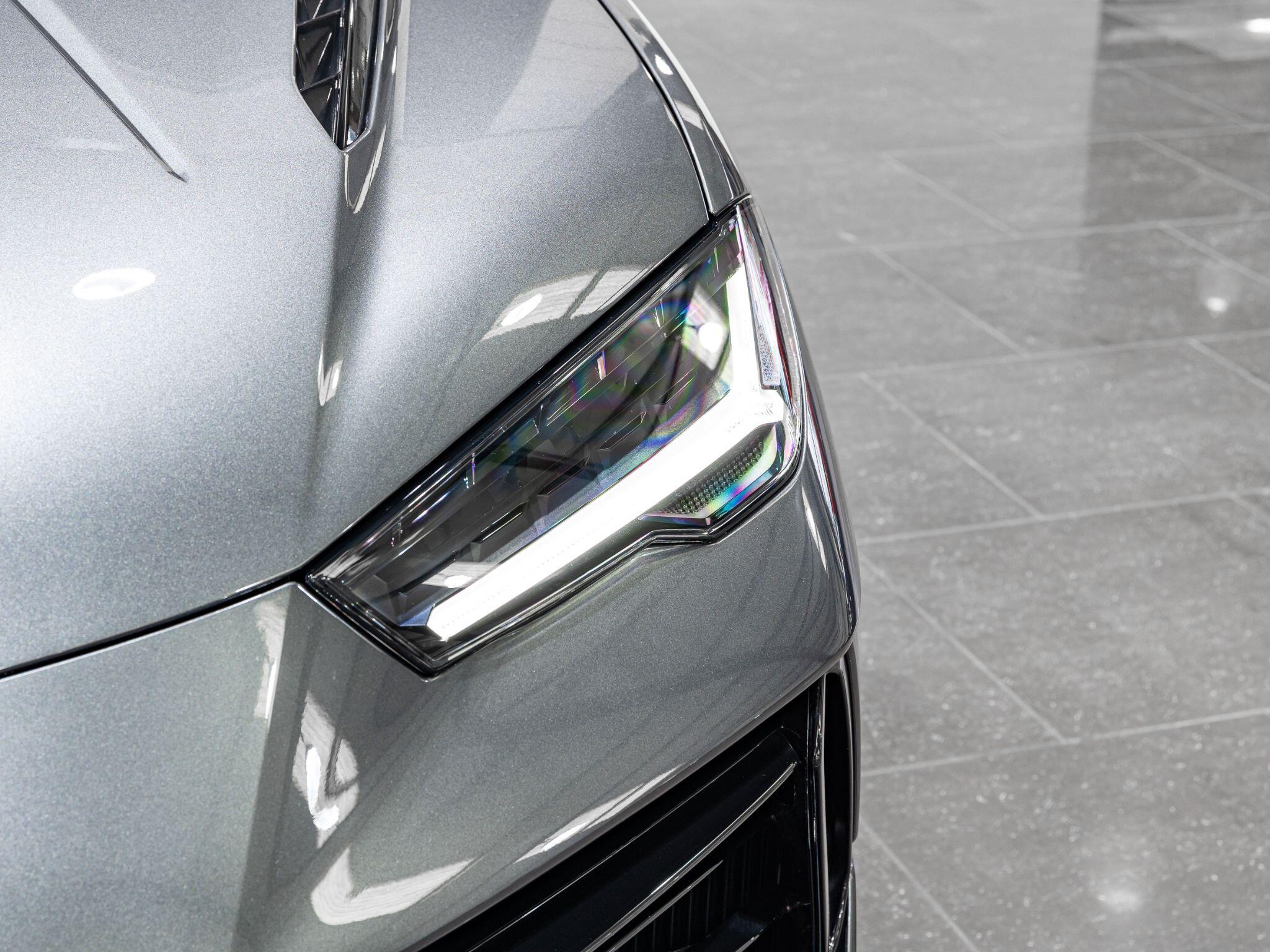 Lamborghini Urus view 12
