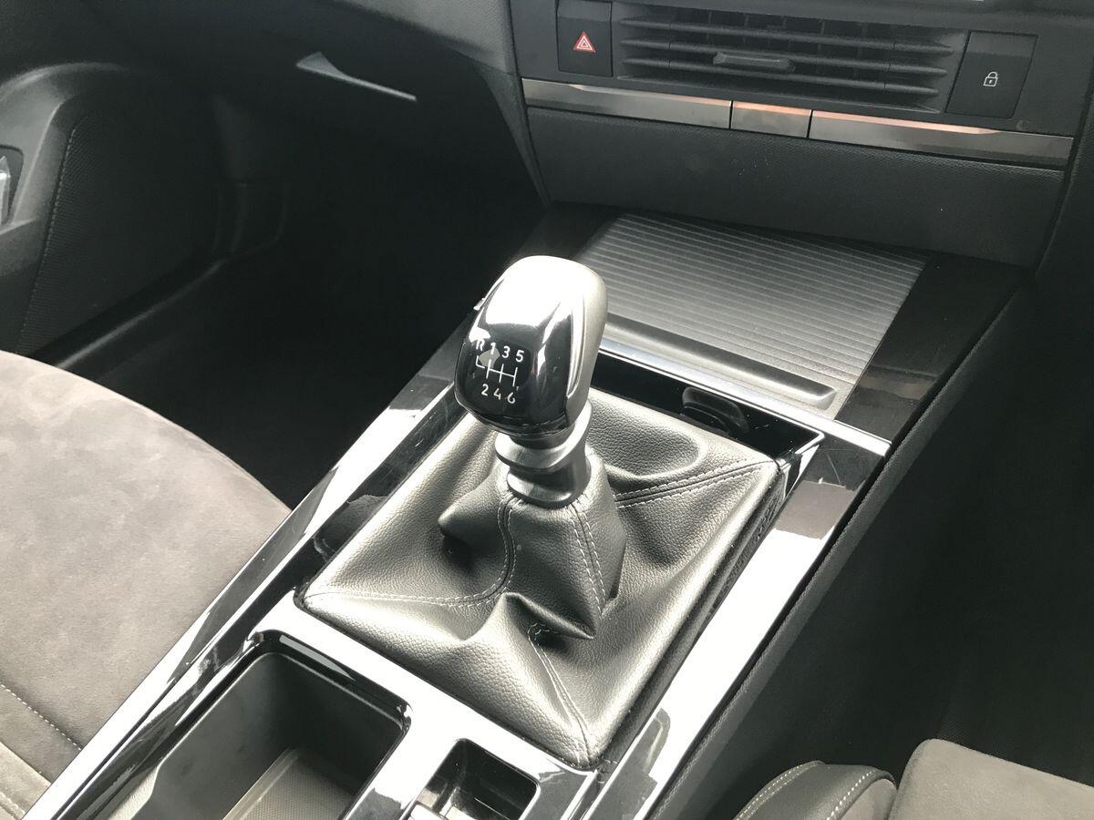 Vauxhall Astra view 21