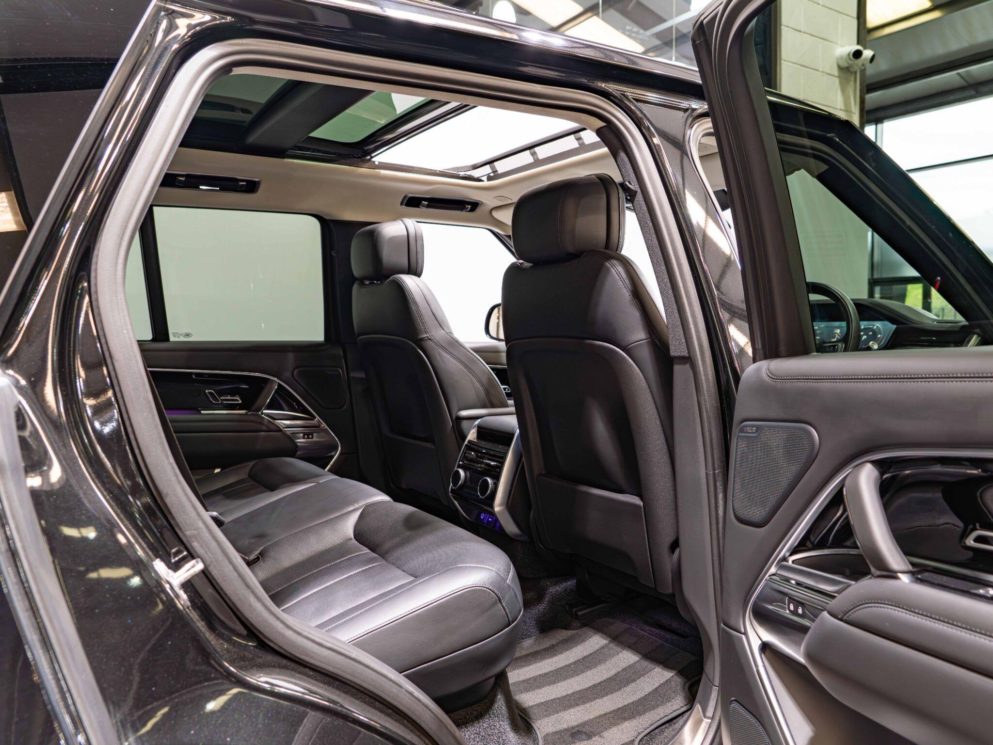 Land Rover Range Rover view 25