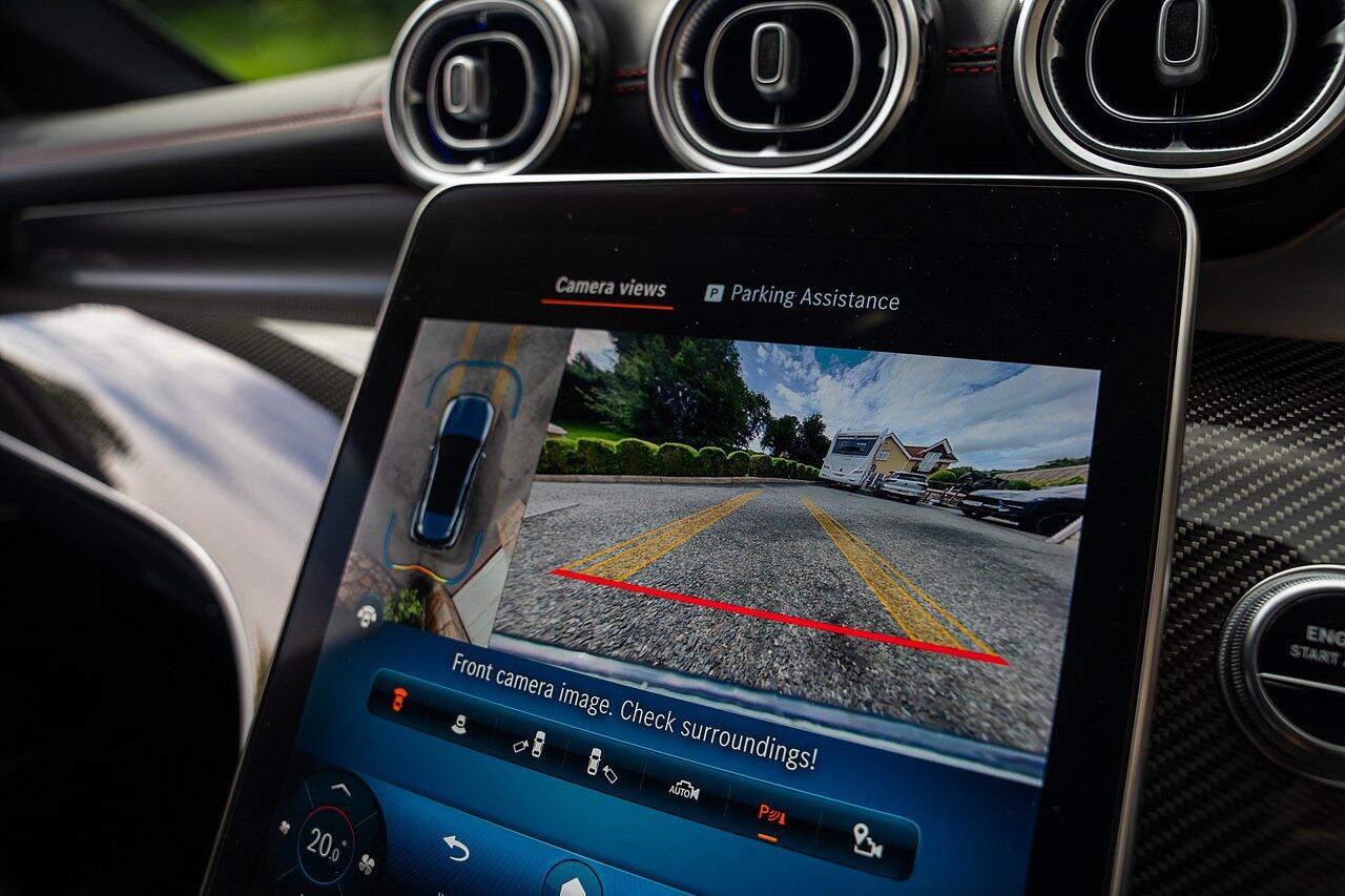 Mercedes-Benz GLC view 73