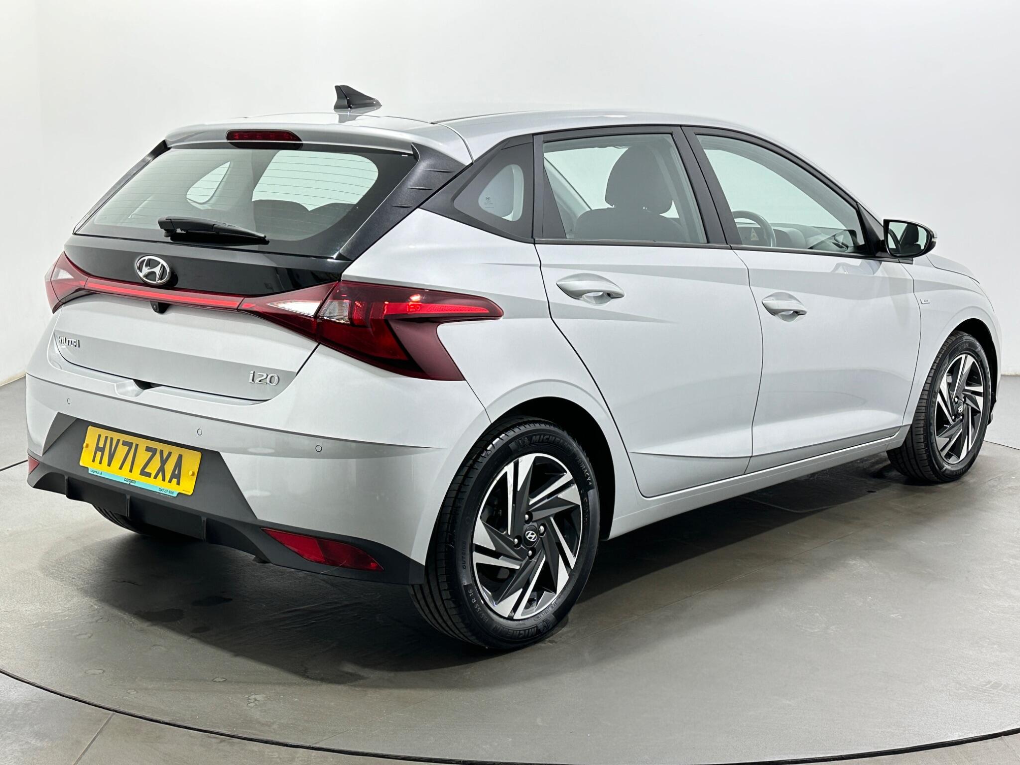 Hyundai i20 view 8