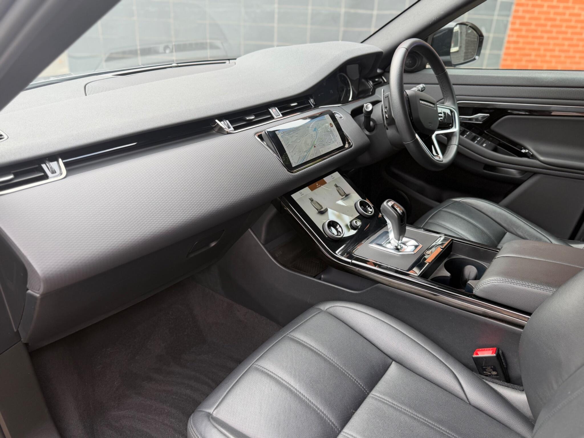 Land Rover Range Rover Evoque view 41