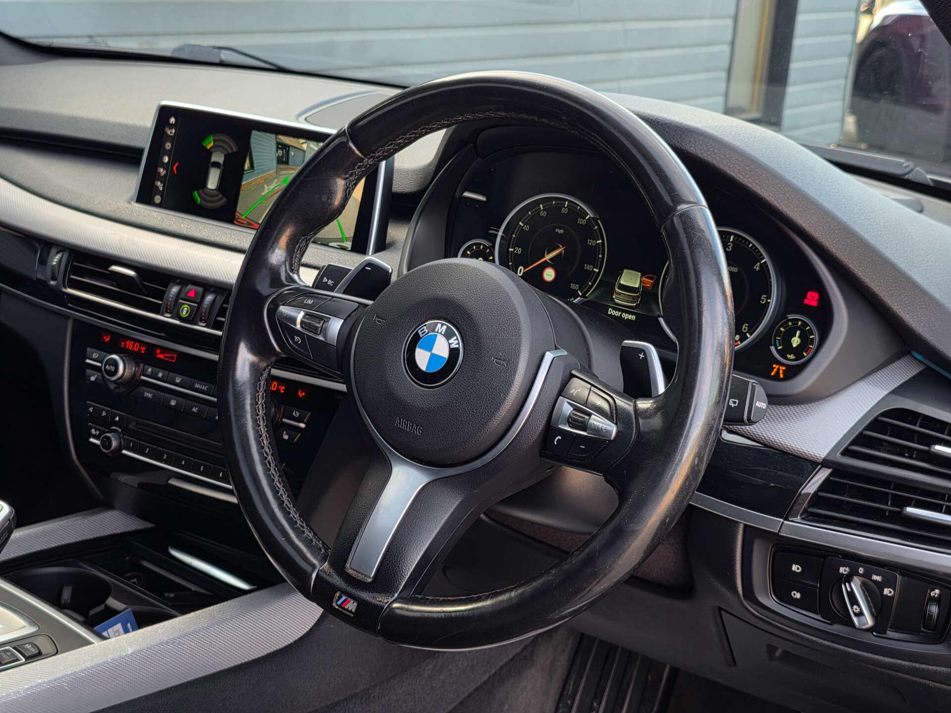 BMW X5 view 15