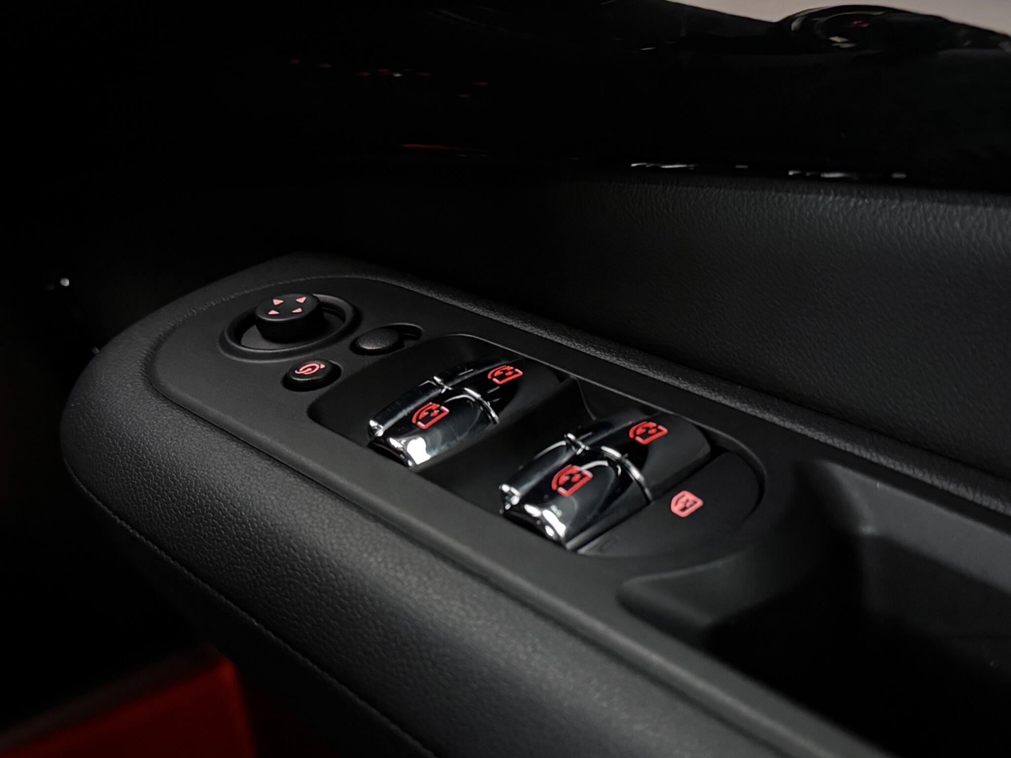 Mini Clubman view 15