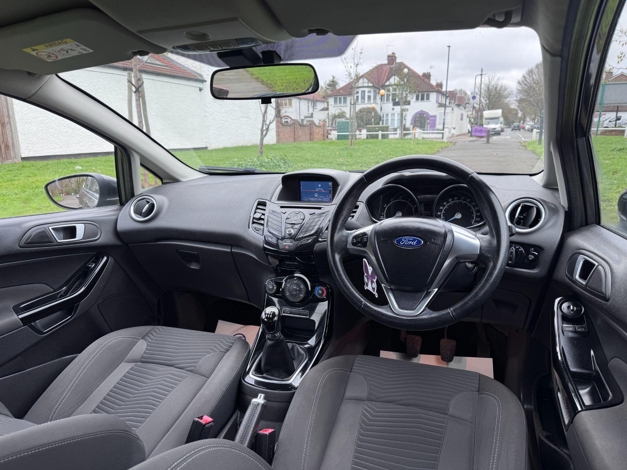2017 Ford Fiesta image 13