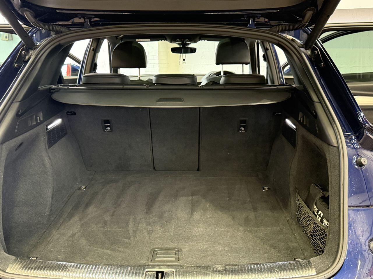 Audi Q5 view 17
