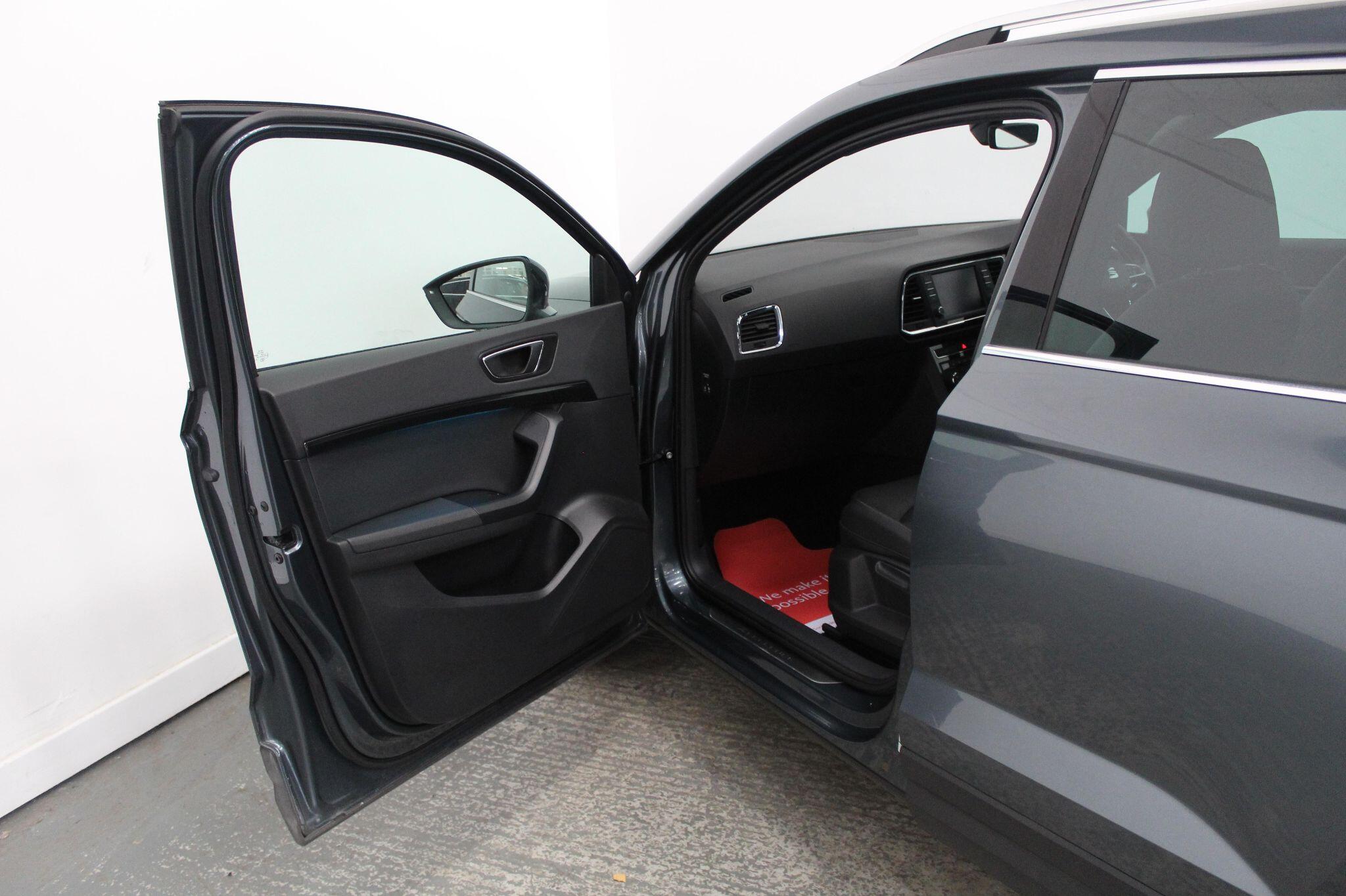 SEAT Ateca view 25