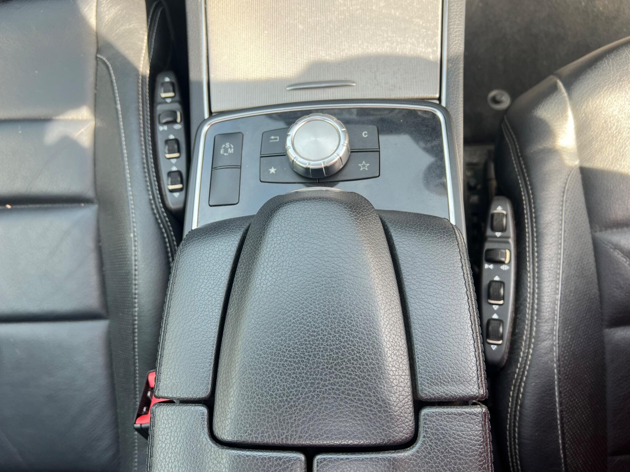 Mercedes-Benz E-Class view 41