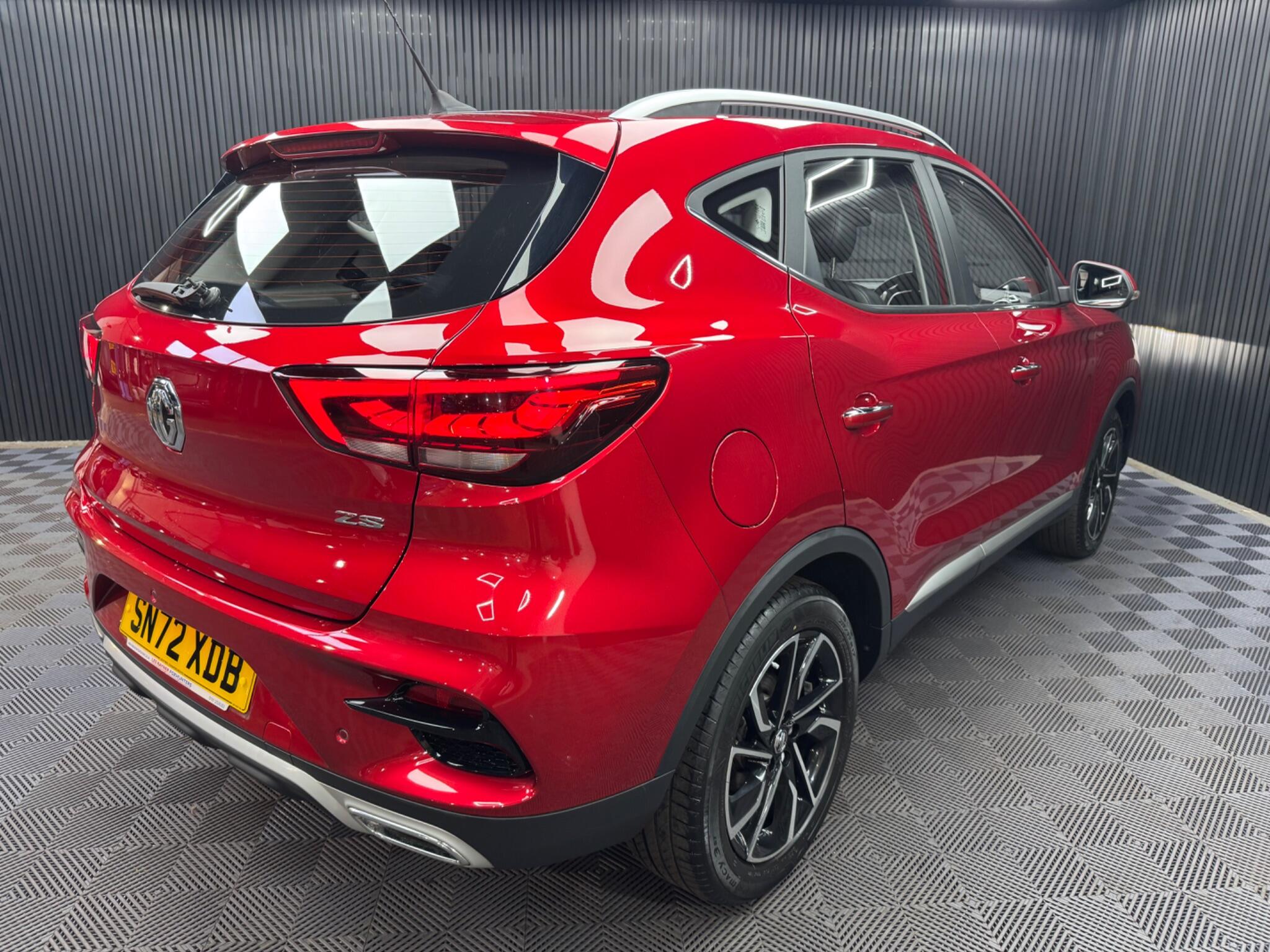 MG ZS view 21