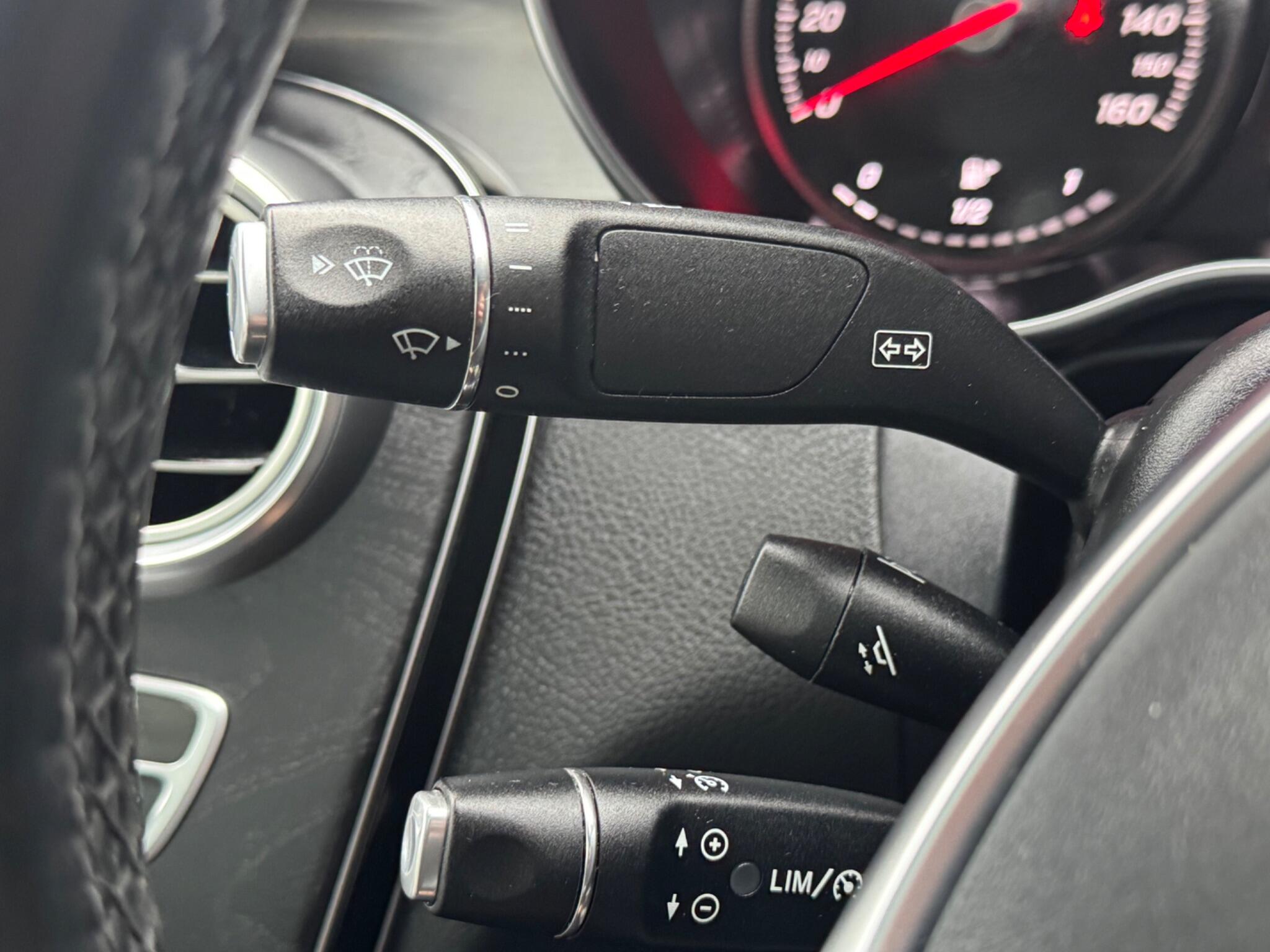 Mercedes-Benz C Class view 23