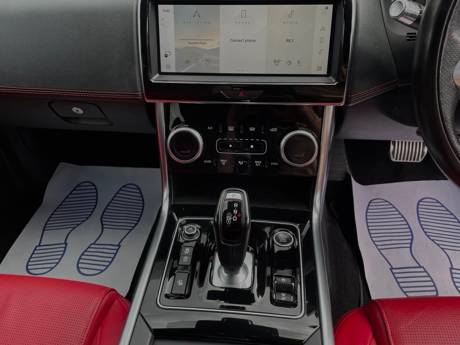 Jaguar XE view 26