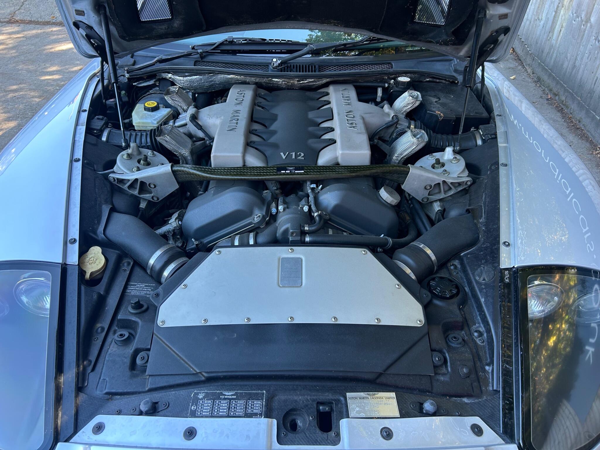 Aston Martin Vanquish view 36