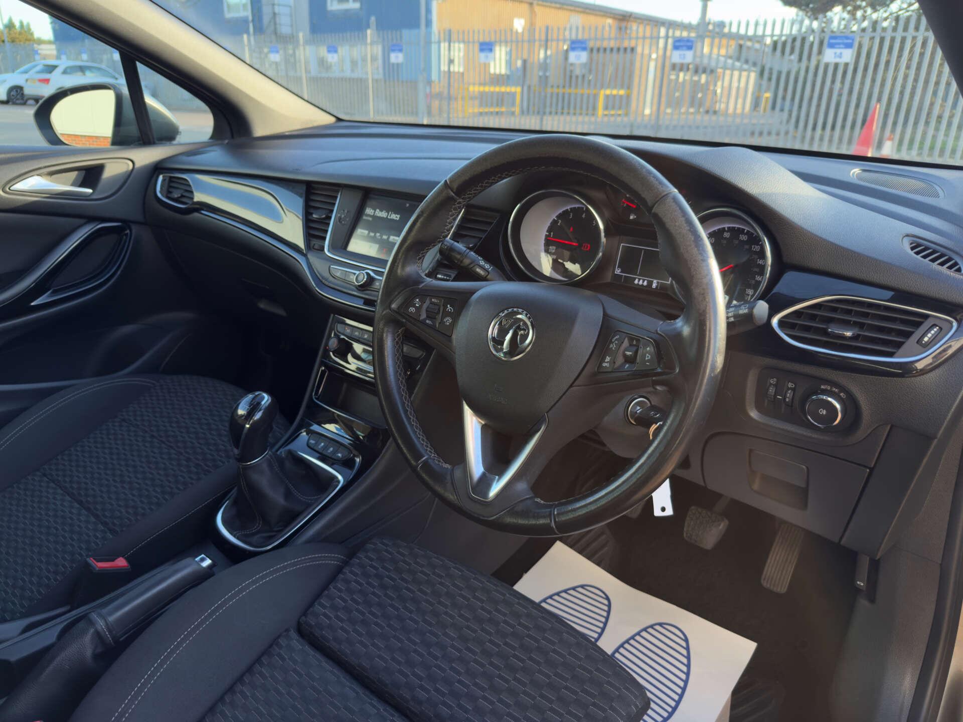 Vauxhall Astra view 14