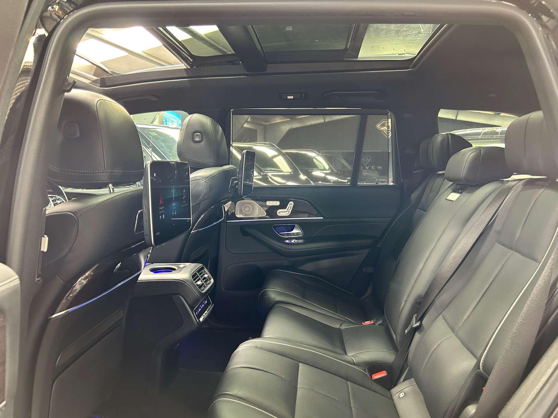 Mercedes-Benz GLS view 35