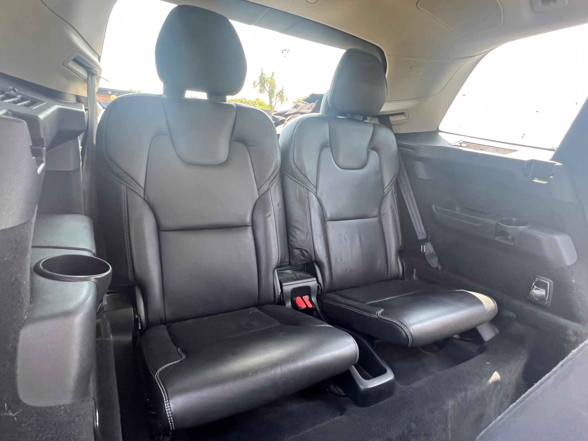 Volvo XC90 view 24