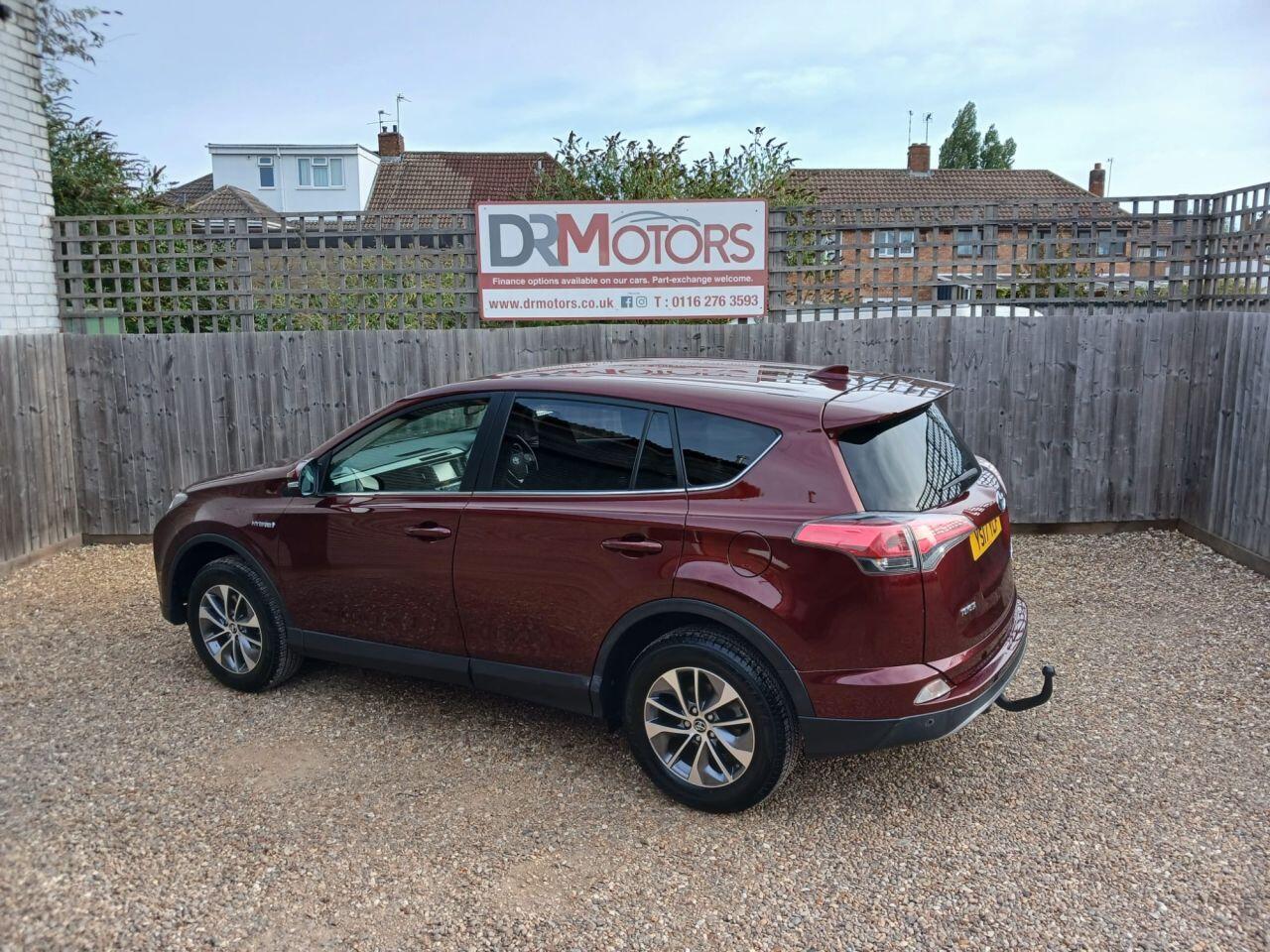 Toyota Rav4 view 4