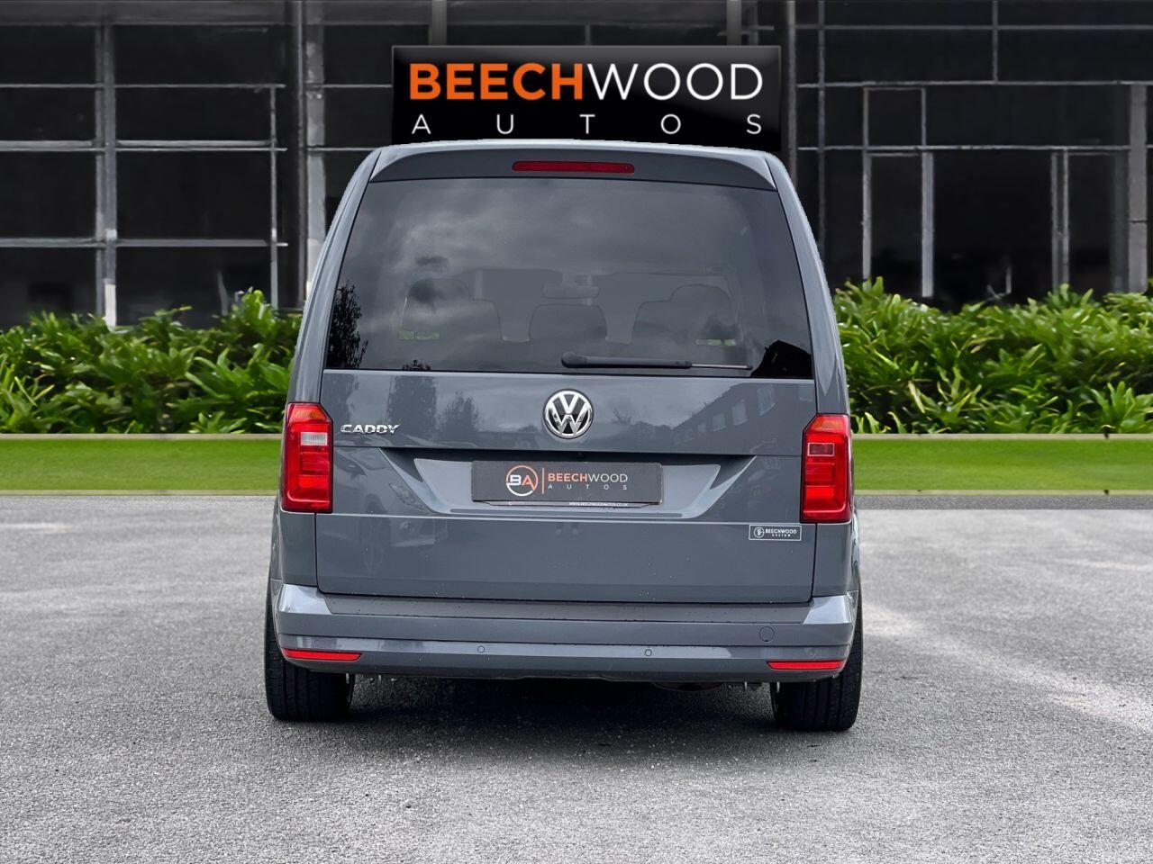 Volkswagen Caddy Maxi view 4