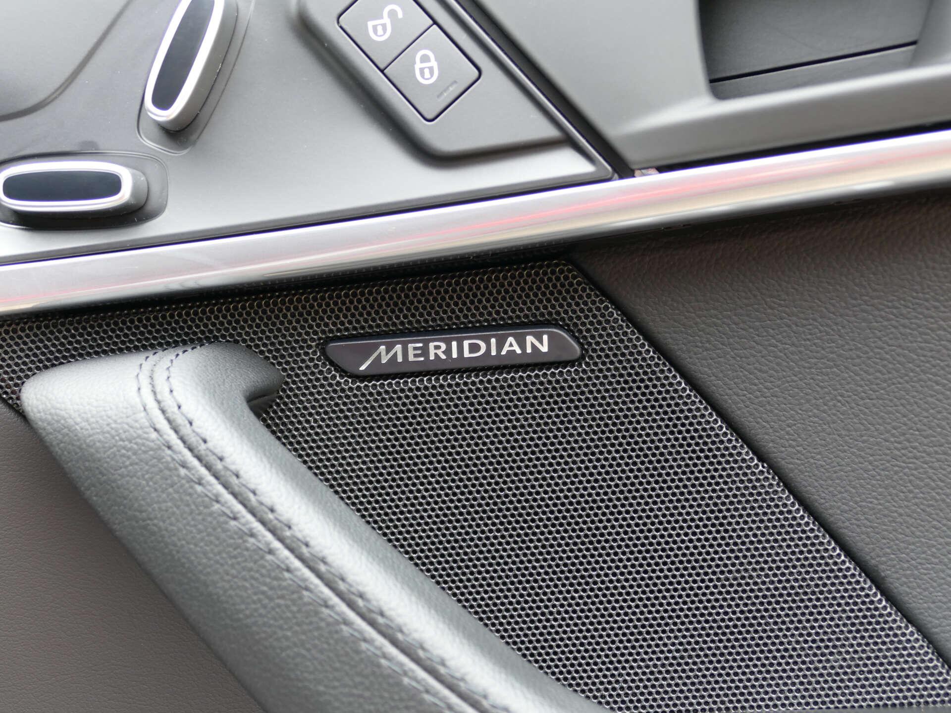 Jaguar F-Type view 31