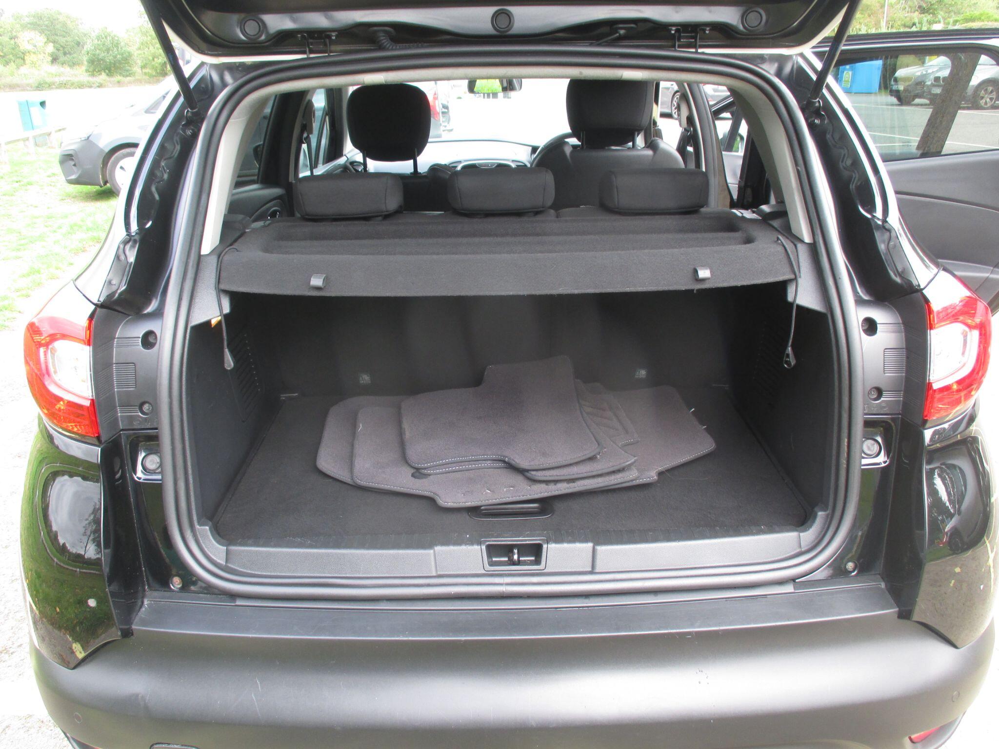 Renault Captur view 25