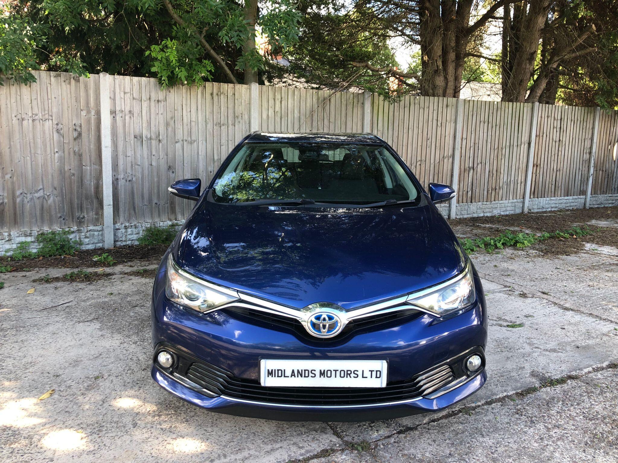 Toyota Auris view 5