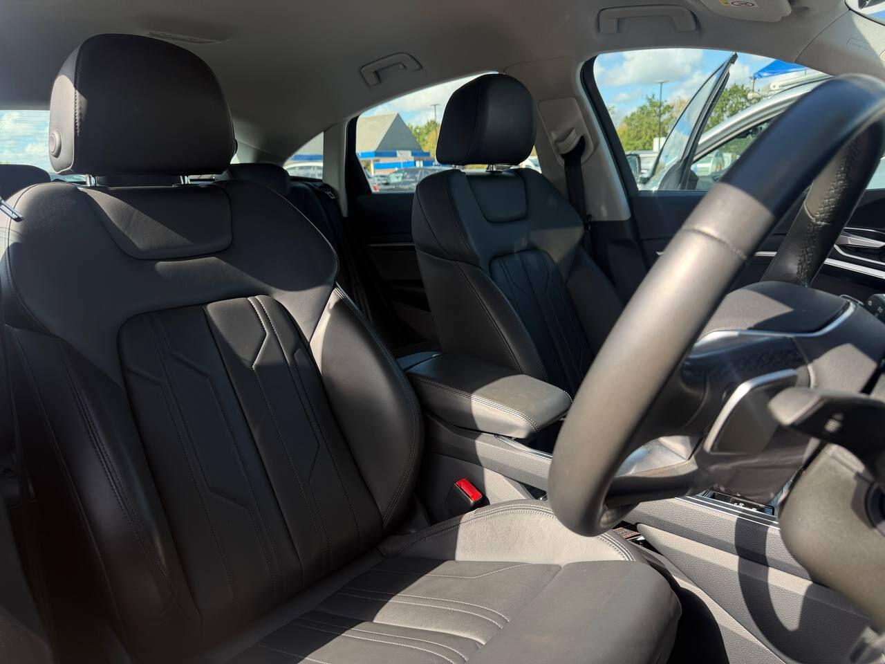Audi E-Tron view 13