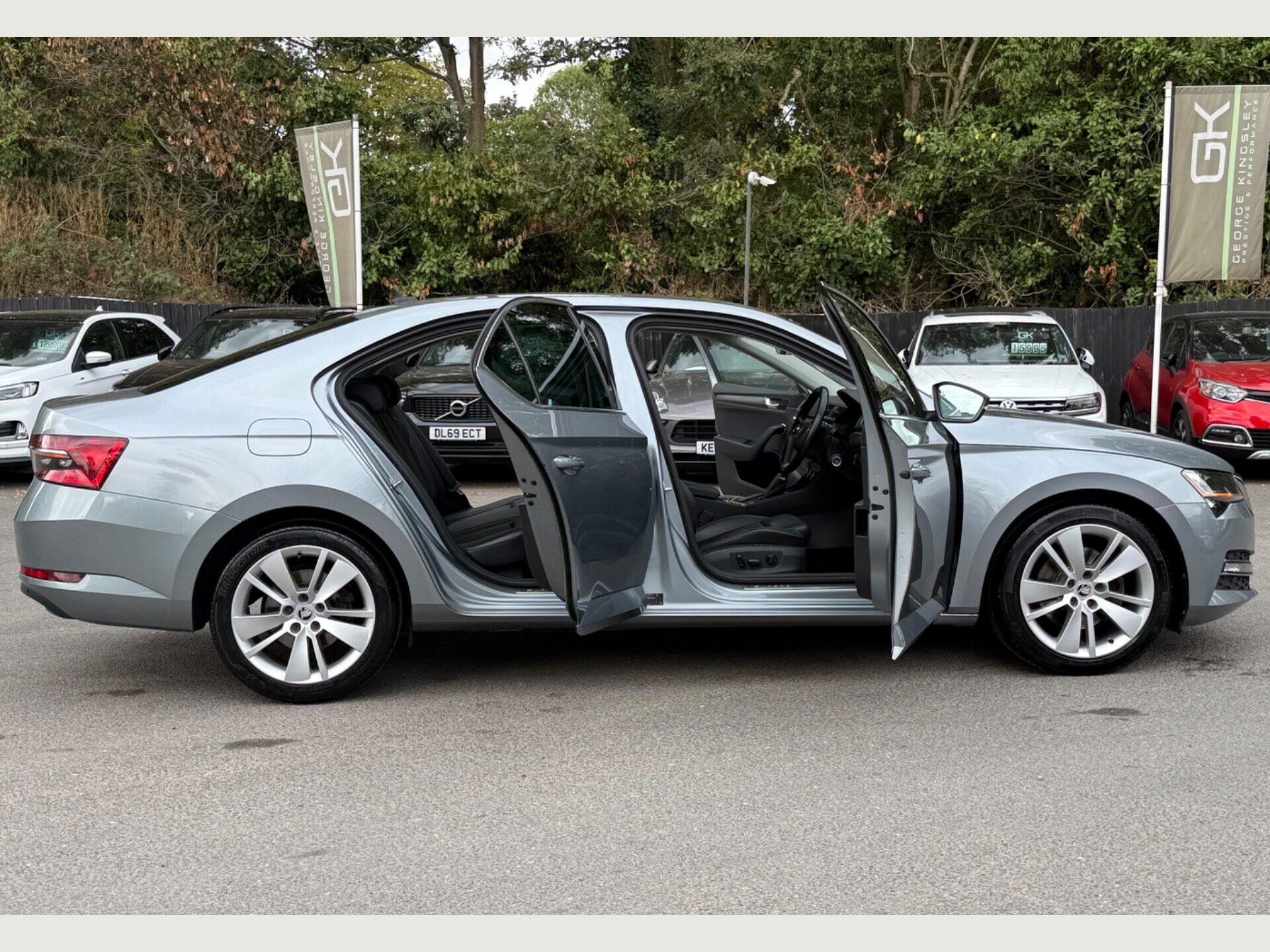 Skoda Superb view 22