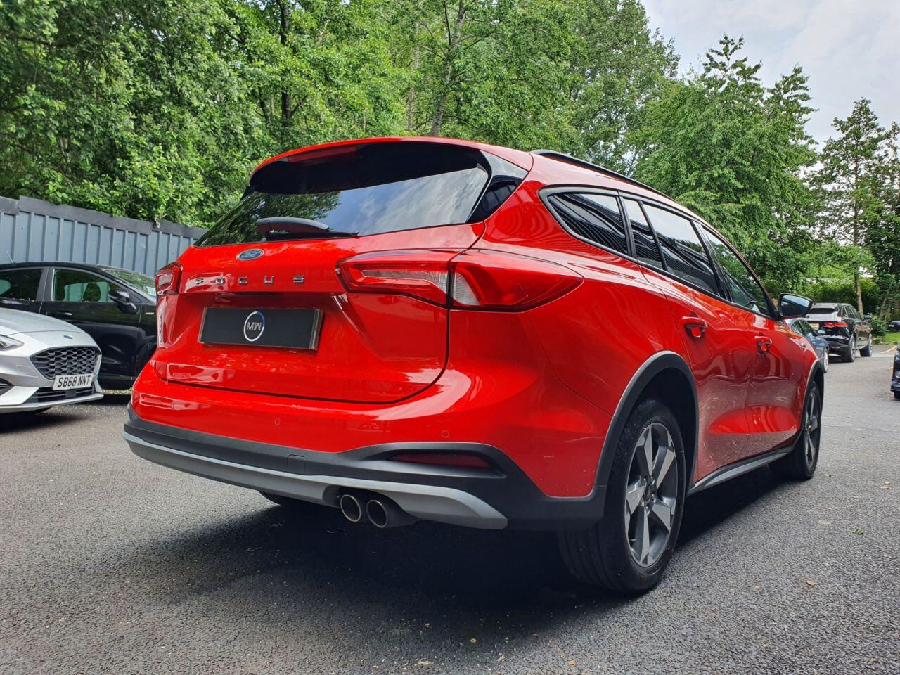 Ford Focus view 6