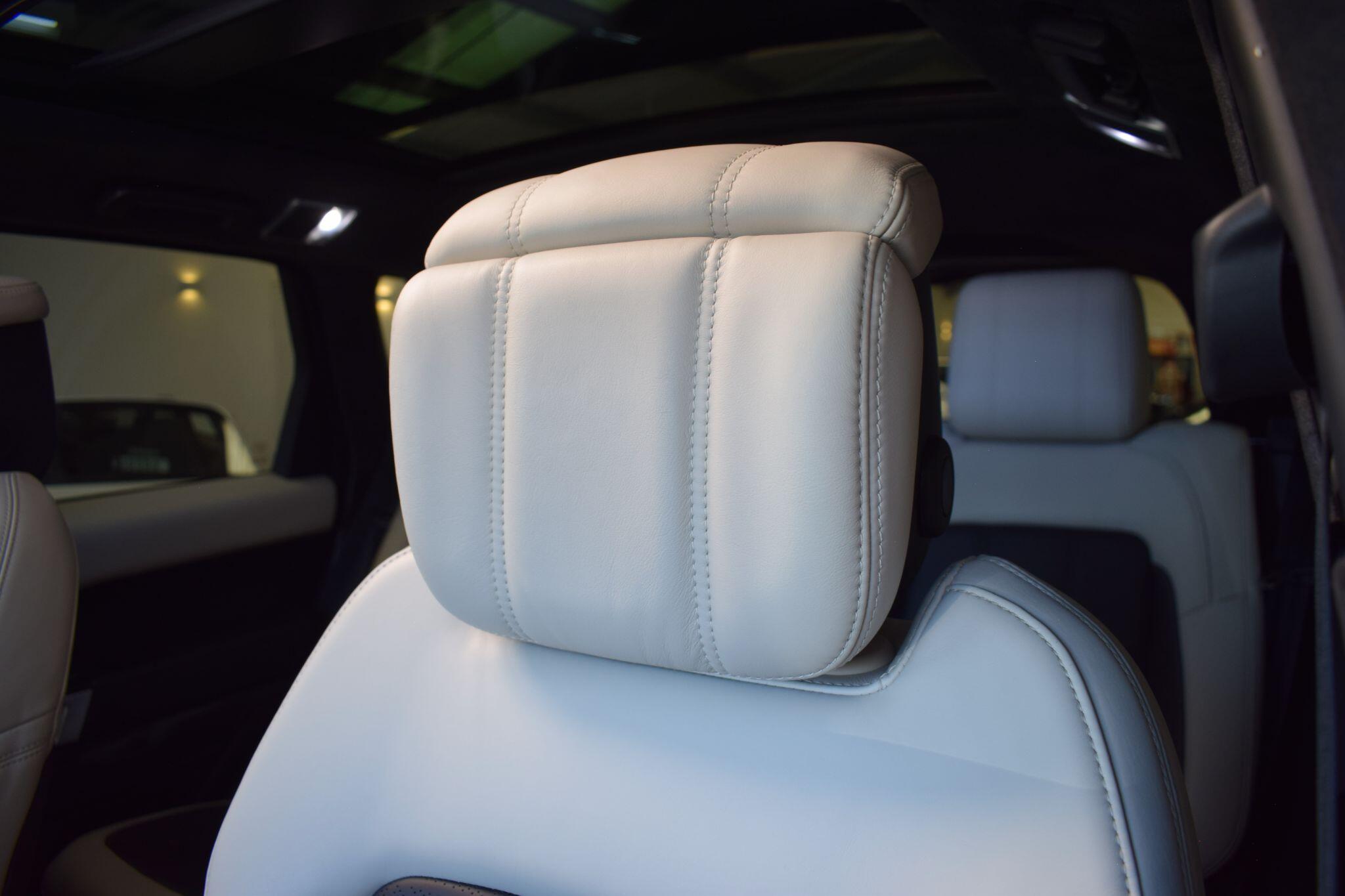 Land Rover Range Rover Sport view 13