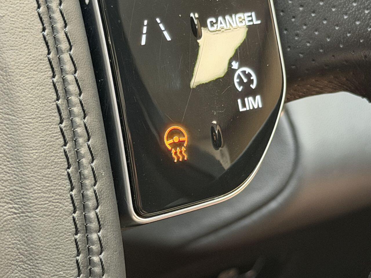 Land Rover Range Rover Velar view 35