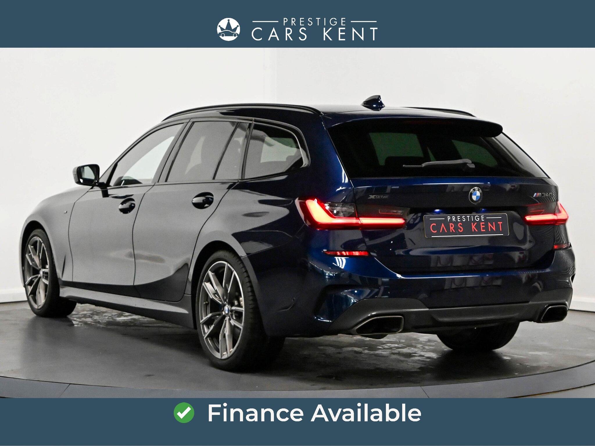BMW 3 Series view 3