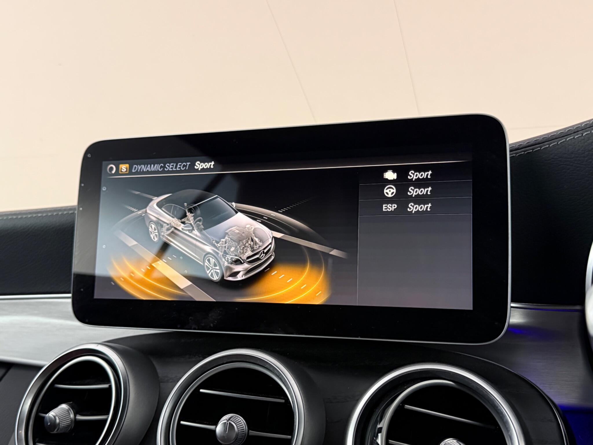Mercedes-Benz C-Class view 33