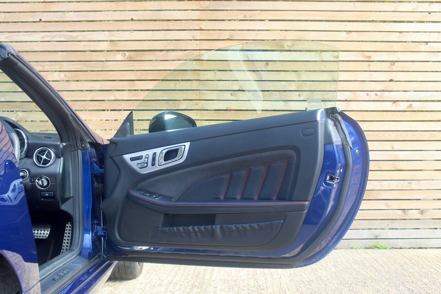 Mercedes-Benz SLC view 28