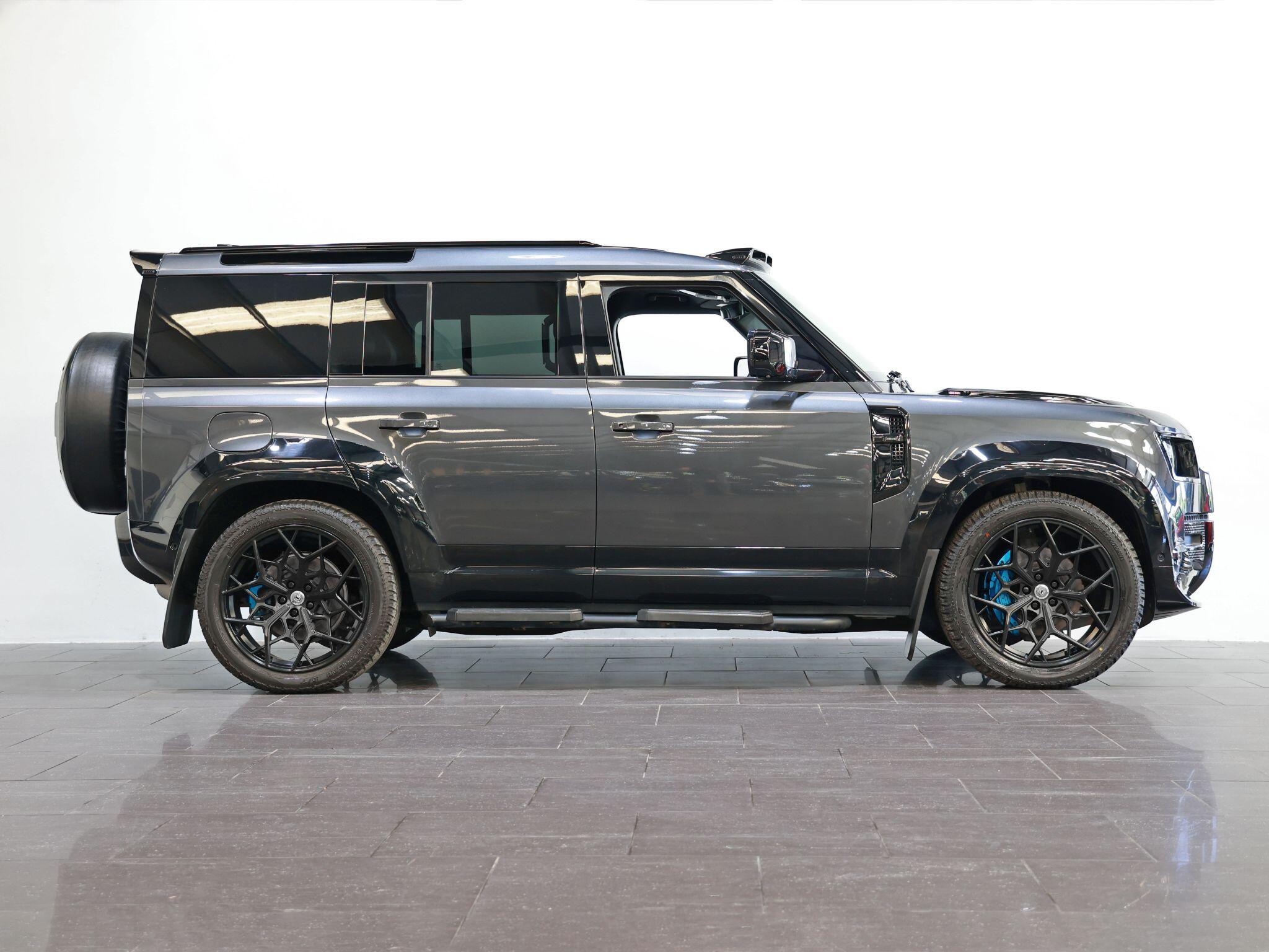 Land Rover Defender view 6