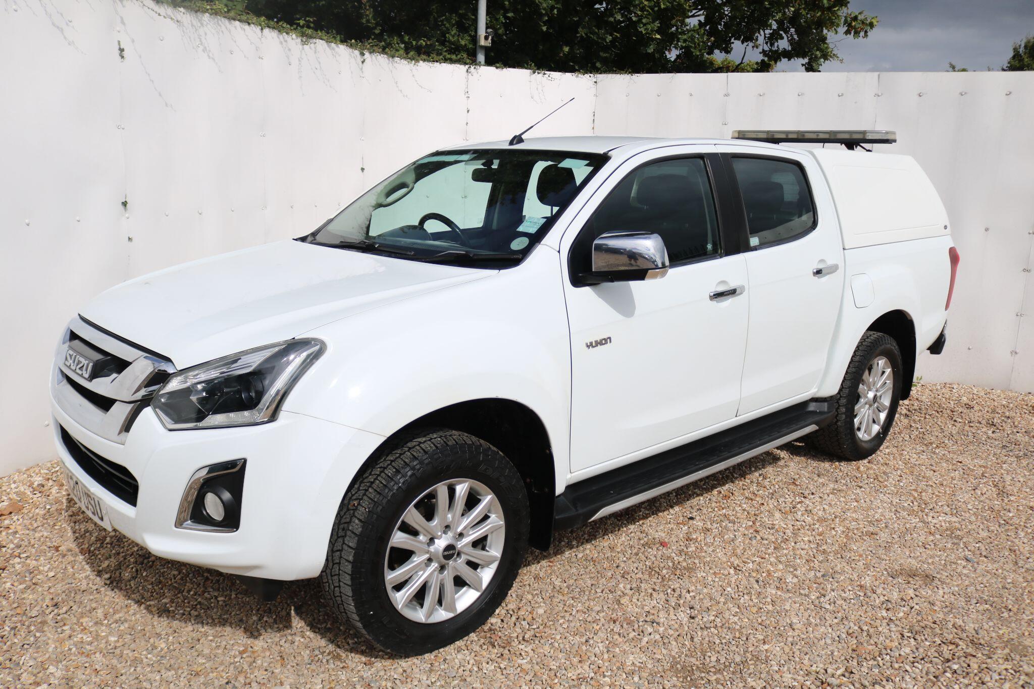 Isuzu D-Max view 3