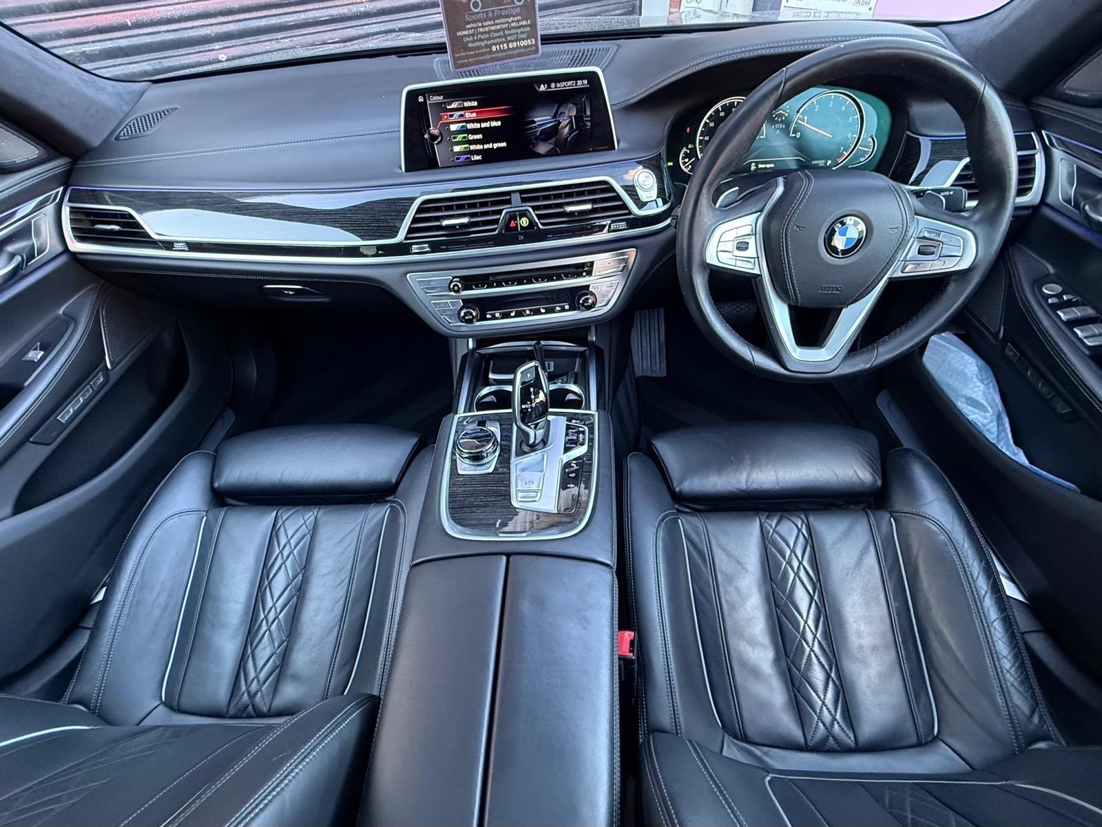 BMW 7 Series view 36