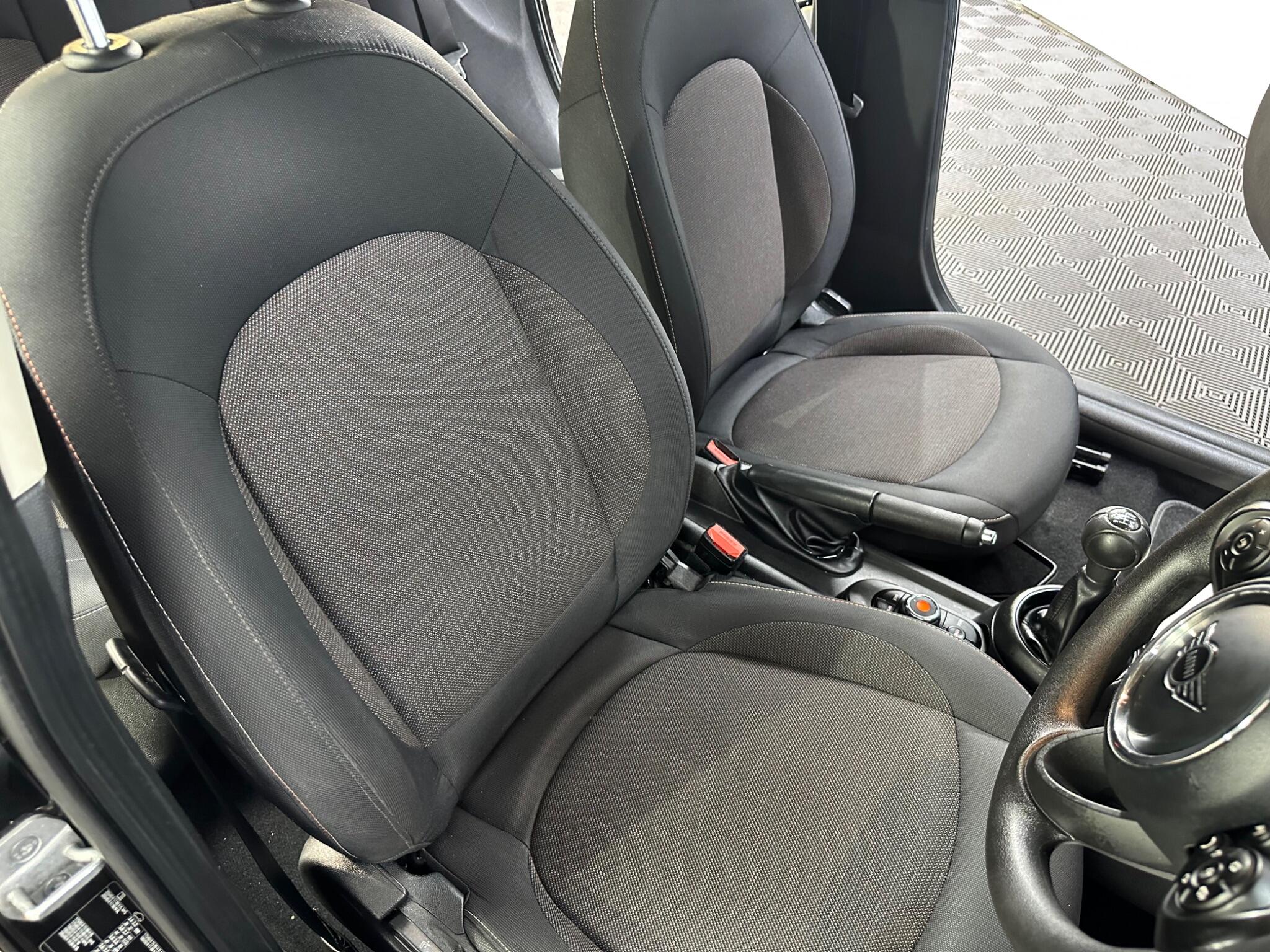 Mini Hatch view 6