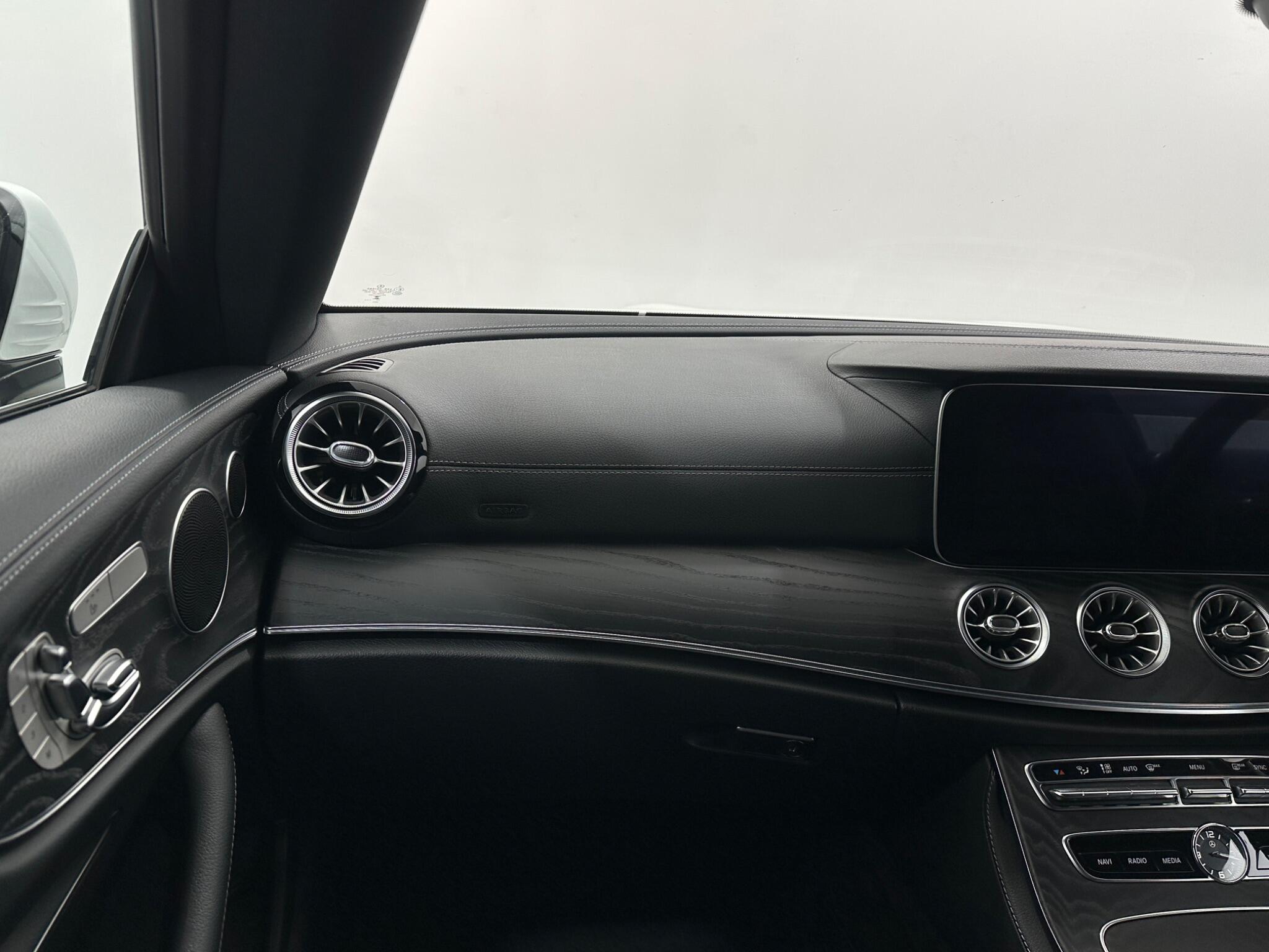Mercedes-Benz E-Class view 31
