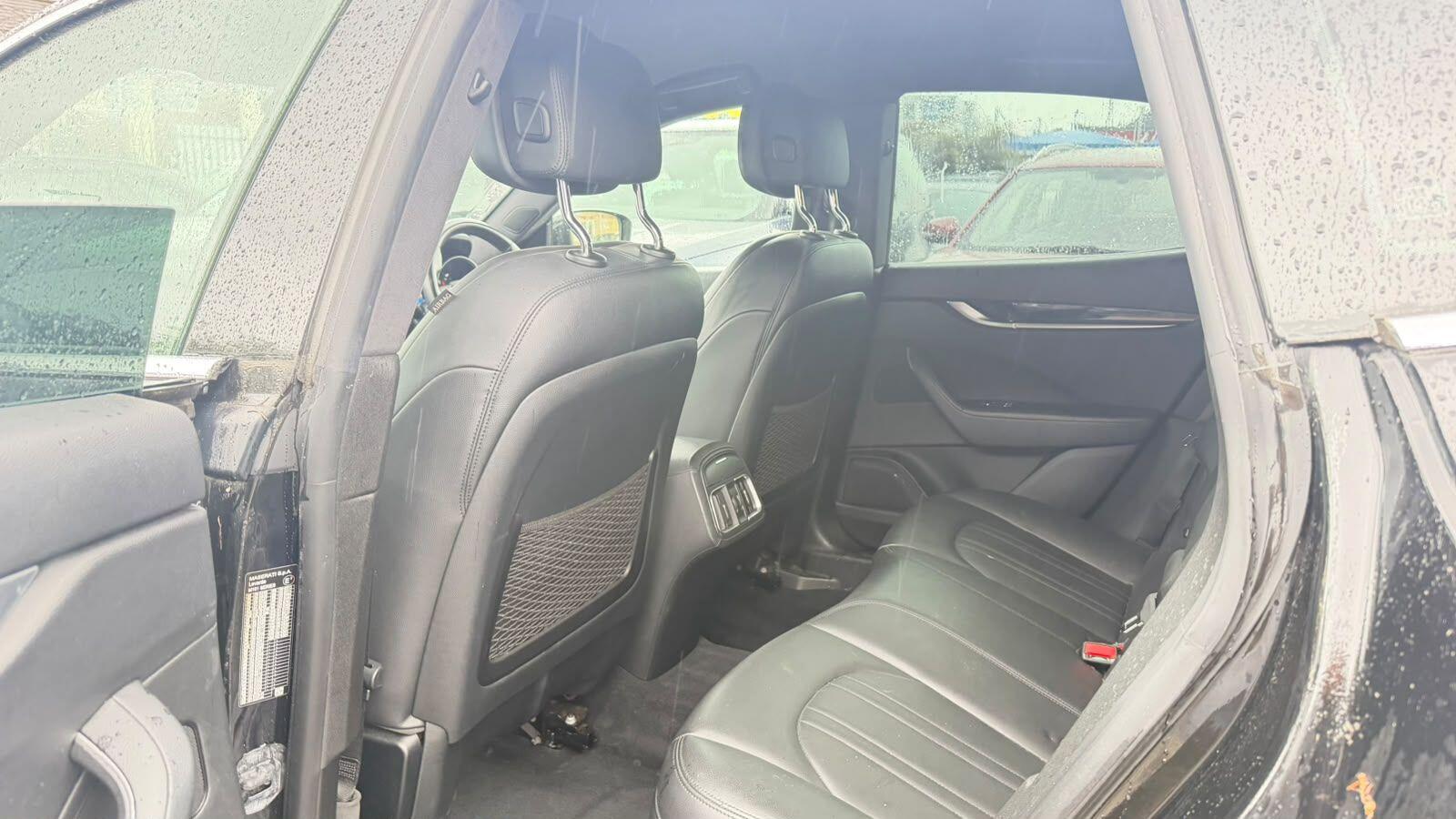 Maserati Levante view 16