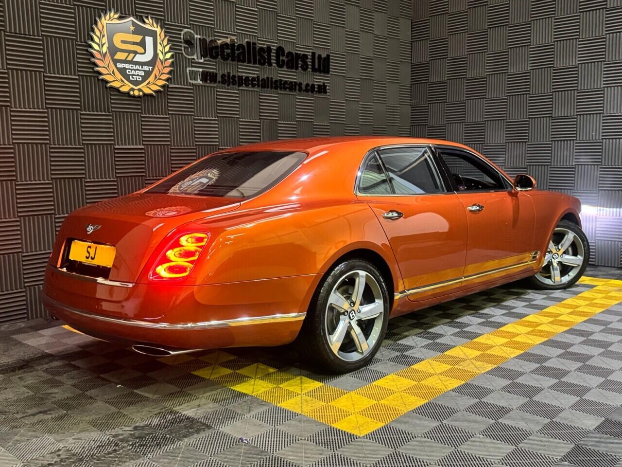 Bentley Mulsanne view 31